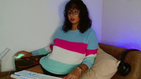 Snapshot of myamillor chatting on April 19, 2026, 9:39 pm myamillor online show from April 19, 2026, 9:39 pm