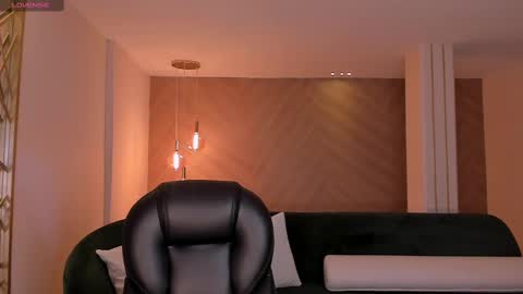 Snapshot of myaravachi chatting on February 13, 2025, 8:13 pm Mya Ravachi online show from February 13, 2025, 8:13 pm