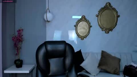 Snapshot of myaravachi chatting on March 6, 2025, 7:10 pm Mya Ravachi online show from March 6, 2025, 7:10 pm