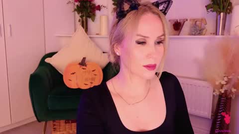 Mya-be Yours P online show from October 27, 2025, 7:07 pm