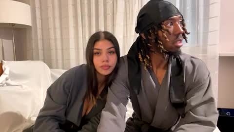 Snapshot of mycreamydreams chatting on January 14, 2025, 2:19 am mycreamydreams online show from January 14, 2025, 2:19 am