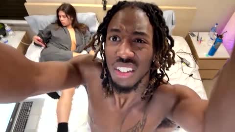 Snapshot of mycreamydreams chatting on February 7, 2025, 6:35 am mycreamydreams online show from February 7, 2025, 6:35 am