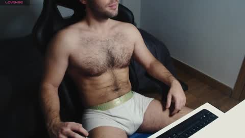 Snapshot of myhairymacho chatting on February 28, 2025, 12:52 pm Juan OF myhairymacho online show from February 28, 2025, 12:52 pm