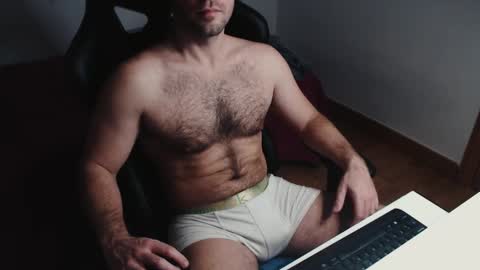 Snapshot of myhairymacho chatting on March 5, 2025, 12:49 am Juan OF myhairymacho online show from March 5, 2025, 12:49 am