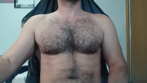 Snapshot of myhairymacho chatting on October 16, 2025, 12:11 am Juan OF myhairymacho online show from October 16, 2025, 12:11 am