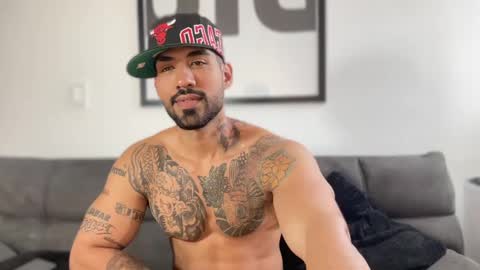 Myke esthetic online show from February 26, 2025, 10:31 pm