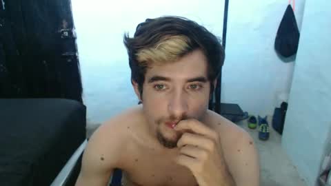 Snapshot of myke_xxx chatting on December 5, 2024, 4:12 pm mike online show from December 5, 2024, 4:12 pm