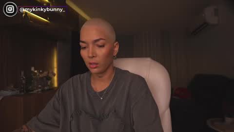 Snapshot of mykinkybunny chatting on March 4, 2025, 2:27 am jacke BUNNY online show from March 4, 2025, 2:27 am