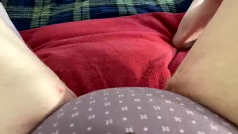 Snapshot of mykittyneedsu chatting on April 13, 2026, 12:10 pm Kitty online show from April 13, 2026, 12:10 pm