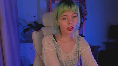 MylaFlores online show from February 6, 2026, 12:15 am