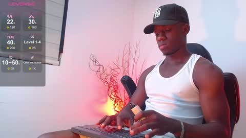 Snapshot of mylowallacee chatting on January 22, 2025, 4:44 am Mylo Wallace  online show from January 22, 2025, 4:44 am