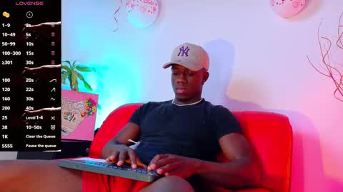 Snapshot of mylowallacee chatting on February 22, 2025, 3:34 am Mylo Wallace  online show from February 22, 2025, 3:34 am