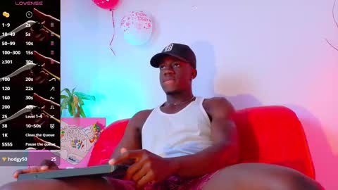 Snapshot of mylowallacee chatting on February 27, 2025, 4:21 pm Mylo Wallace  online show from February 27, 2025, 4:21 pm