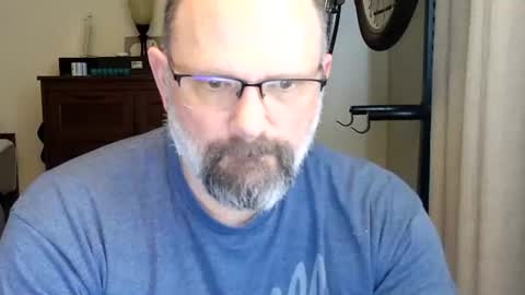 Just hanging out - No pressure online show from April 11, 2026, 8:13 pm