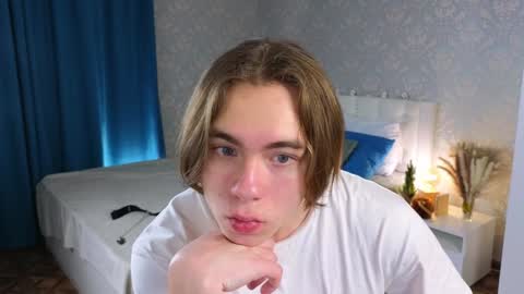 Snapshot of myshkek chatting on January 5, 2025, 6:24 pm Mickey online show from January 5, 2025, 6:24 pm