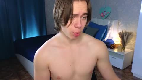 Snapshot of myshkek chatting on February 21, 2025, 12:05 am Mickey online show from February 21, 2025, 12:05 am