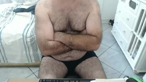 Snapshot of mysterbearmg chatting on March 1, 2026, 8:11 pm mysterbearmg online show from March 1, 2026, 8:11 pm