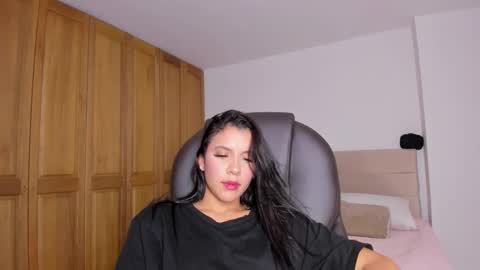 Elena online show from October 19, 2025, 9:48 pm