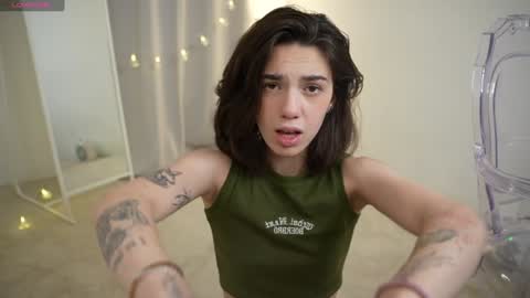 Snapshot of mystica_ chatting on December 24, 2024, 12:55 pm MILLI online show from December 24, 2024, 12:55 pm