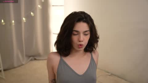 Snapshot of mystica_ chatting on December 26, 2024, 6:52 am MILLI online show from December 26, 2024, 6:52 am