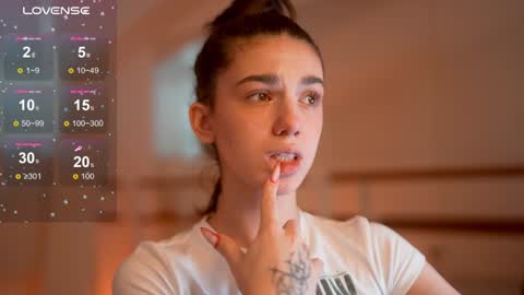 Snapshot of mystica_ chatting on December 27, 2024, 10:01 am MILLI online show from December 27, 2024, 10:01 am