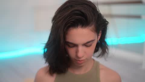 Snapshot of mystica_ chatting on January 5, 2025, 9:48 am MILLI online show from January 5, 2025, 9:48 am