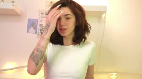 Snapshot of mystica_ chatting on January 10, 2025, 7:04 am MILLI online show from January 10, 2025, 7:04 am