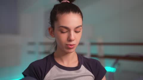 Snapshot of mystica_ chatting on January 14, 2025, 6:56 am MILLI online show from January 14, 2025, 6:56 am