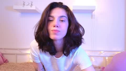 Snapshot of mystica_ chatting on January 17, 2025, 6:47 am MILLI online show from January 17, 2025, 6:47 am