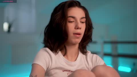 Snapshot of mystica_ chatting on January 20, 2025, 6:42 am MILLI online show from January 20, 2025, 6:42 am