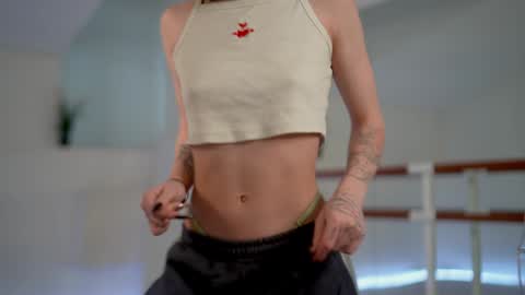 Snapshot of mystica_ chatting on January 29, 2025, 10:05 am MILLI online show from January 29, 2025, 10:05 am