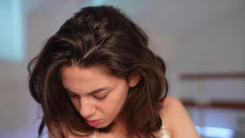 Snapshot of mystica_ chatting on February 17, 2025, 6:53 am MILLI online show from February 17, 2025, 6:53 am