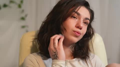 Snapshot of mystica_ chatting on February 22, 2025, 7:01 am MILLI online show from February 22, 2025, 7:01 am