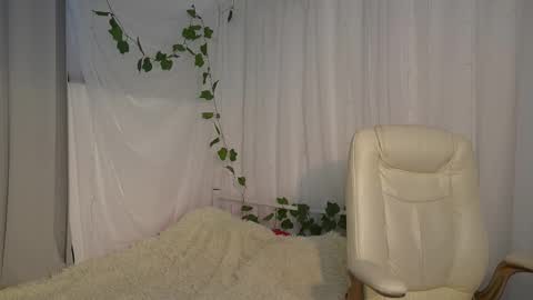 Snapshot of mystica_ chatting on February 24, 2025, 7:11 am MILLI online show from February 24, 2025, 7:11 am