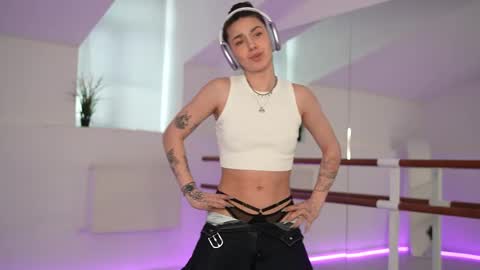 Snapshot of mystica_ chatting on March 12, 2025, 10:05 am MILLI online show from March 12, 2025, 10:05 am