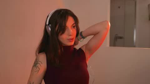 Snapshot of mystica_ chatting on September 27, 2025, 10:20 am MILLI online show from September 27, 2025, 10:20 am