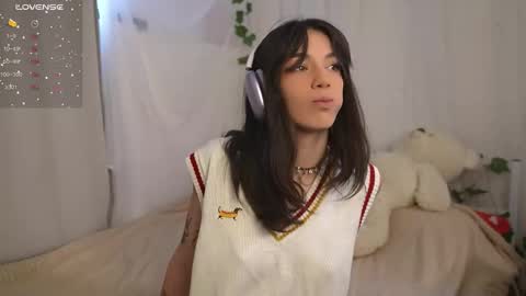 Snapshot of mystica_ chatting on September 29, 2025, 7:24 am MILLI online show from September 29, 2025, 7:24 am