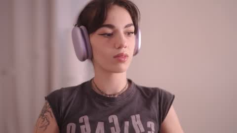 Snapshot of mystica_ chatting on October 14, 2025, 7:09 am MILLI online show from October 14, 2025, 7:09 am