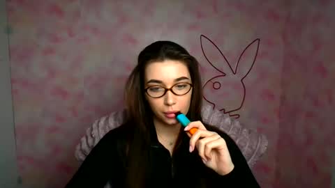 Amelia online show from March 10, 2026, 1:27 pm