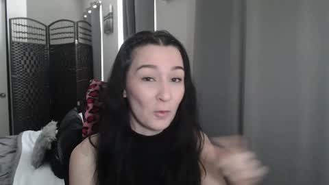 Snapshot of mysticmuse94 chatting on February 18, 2025, 2:16 pm MysticMuse online show from February 18, 2025, 2:16 pm