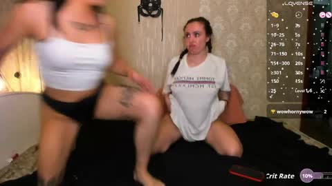 Snapshot of n0vella chatting on May 9, 2026, 9:42 pm n0vella online show from May 9, 2026, 9:42 pm
