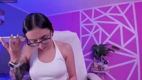 Snapshot of naath_ chatting on October 7, 2025, 10:29 pm anny online show from October 7, 2025, 10:29 pm