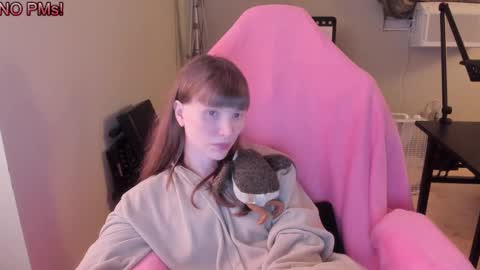 Natalie Marlo online show from October 3, 2025, 7:05 am