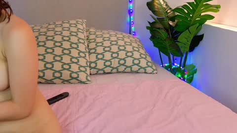 Nadine online show from December 7, 2024, 2:53 am