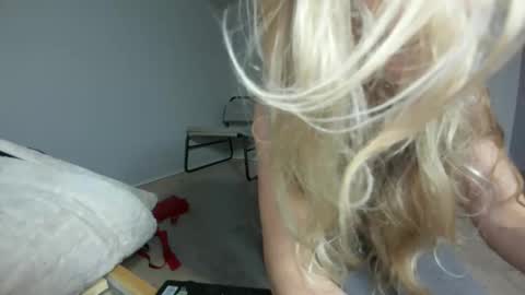 Nadyasoft online show from November 22, 2025, 11:31 am