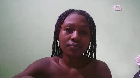 nah296652 online show from May 9, 2026, 5:56 am