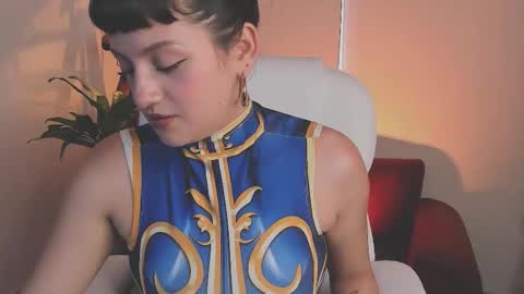 Nahia INDEPENDENT MODEL P online show from September 12, 2025, 9:04 pm