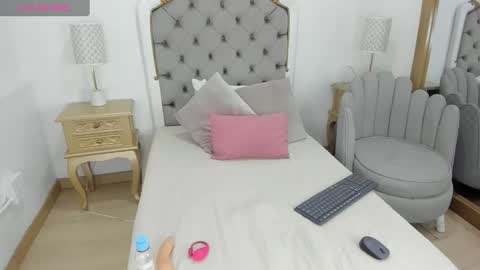 Nahiara online show from December 4, 2024, 7:34 pm