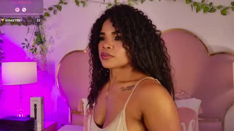 NahiaraReina  online show from May 27, 2026, 2:47 pm