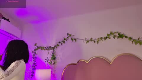 Snapshot of nahiarareina chatting on June 7, 2026, 2:10 pm NahiaraReina online show from June 7, 2026, 2:10 pm